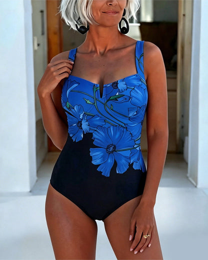 Laury – One-Piece Swimsuit with a Square Neckline
